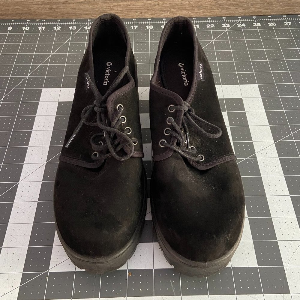 NWOT women's Victoria Chunky Heel Lace-Up Oxford - Vegan suede black
